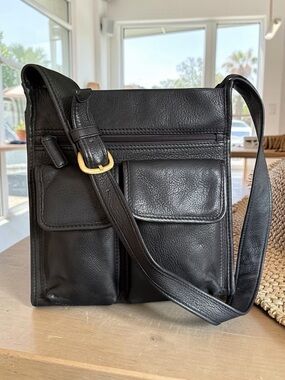 Fossil Vintage Black Pebble Leather Shoulder Bag with Front Pockets
